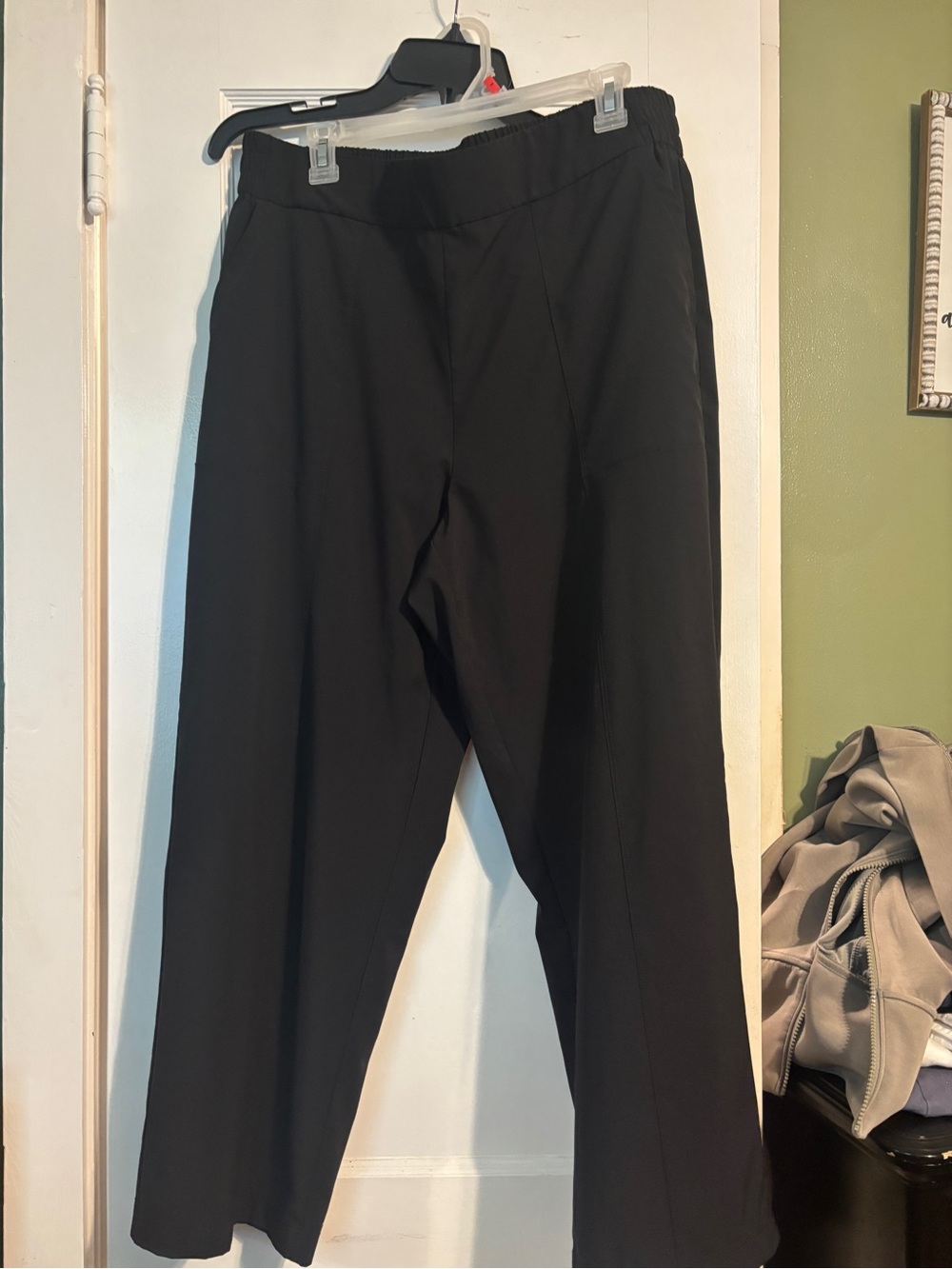 Women’ Black Stretch Casual Pants